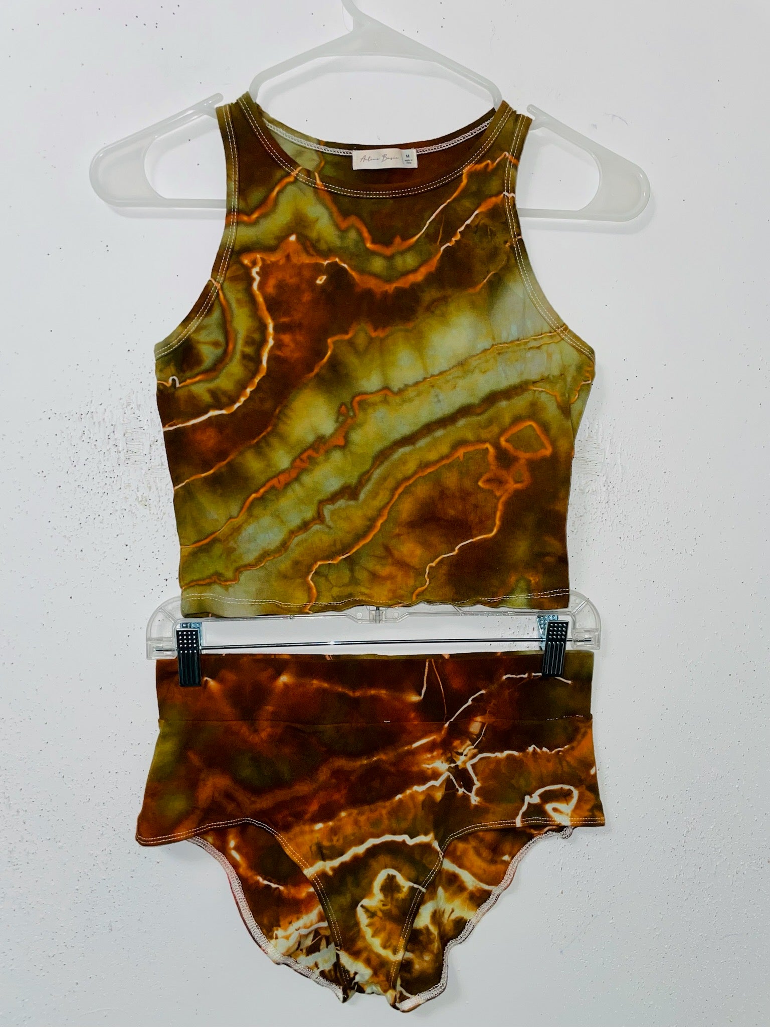 Medium crop top & undie set