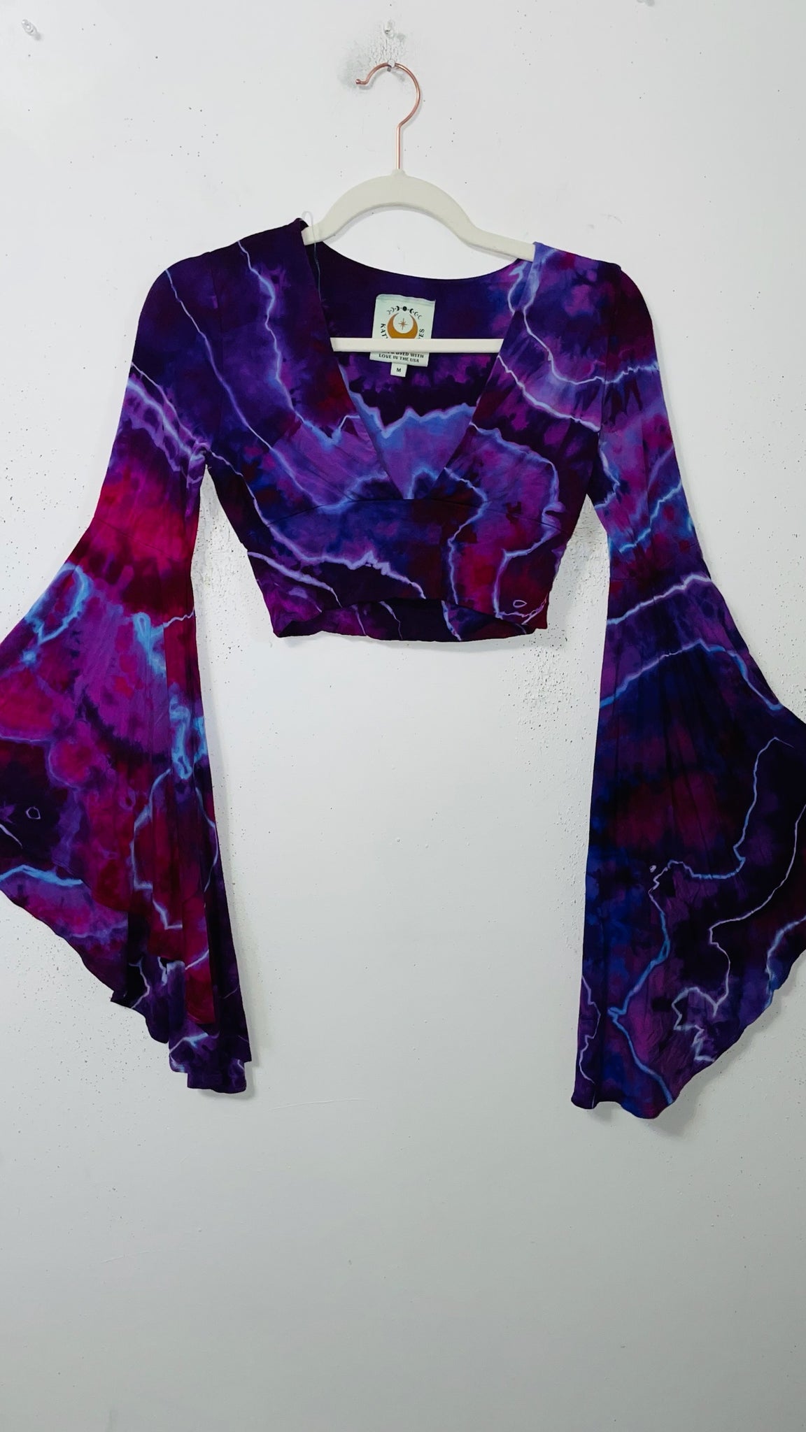 Daisy Jones Medium Bell Sleeve Crop