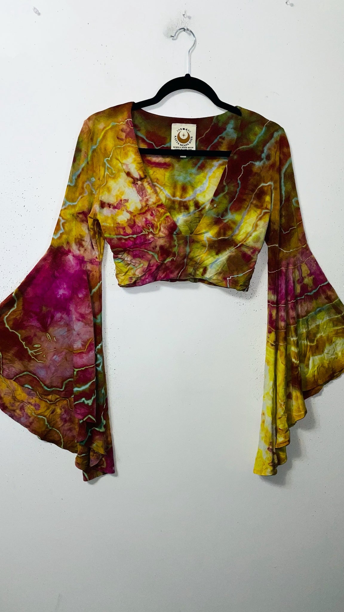 Daisy Jones  XL Bell Sleeve Crop