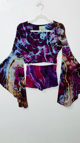 Daisy Jones XL Bell Sleeve Crop & one size booty shorts set