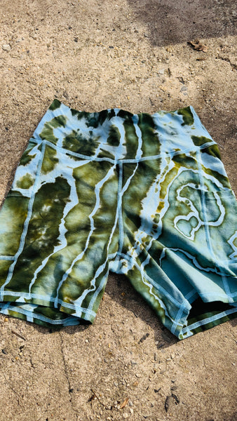 Large Bicycle Day Pocket Shorts (these would work great for size XL as well)