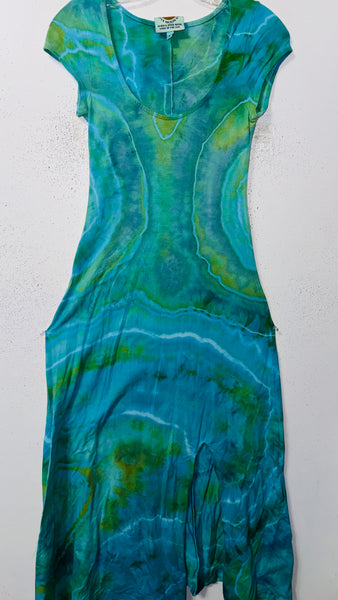 Medium Grounded Cap sleeve Slit Dress