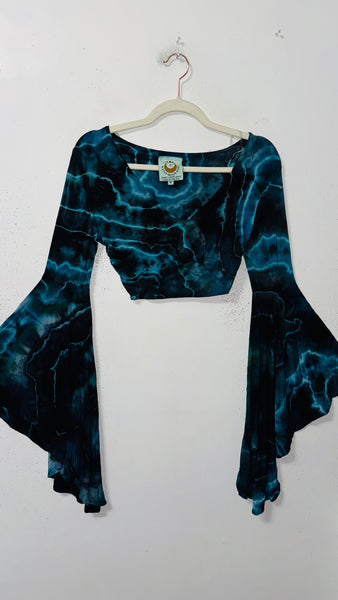 Daisy Jones Medium Bell Sleeve Crop