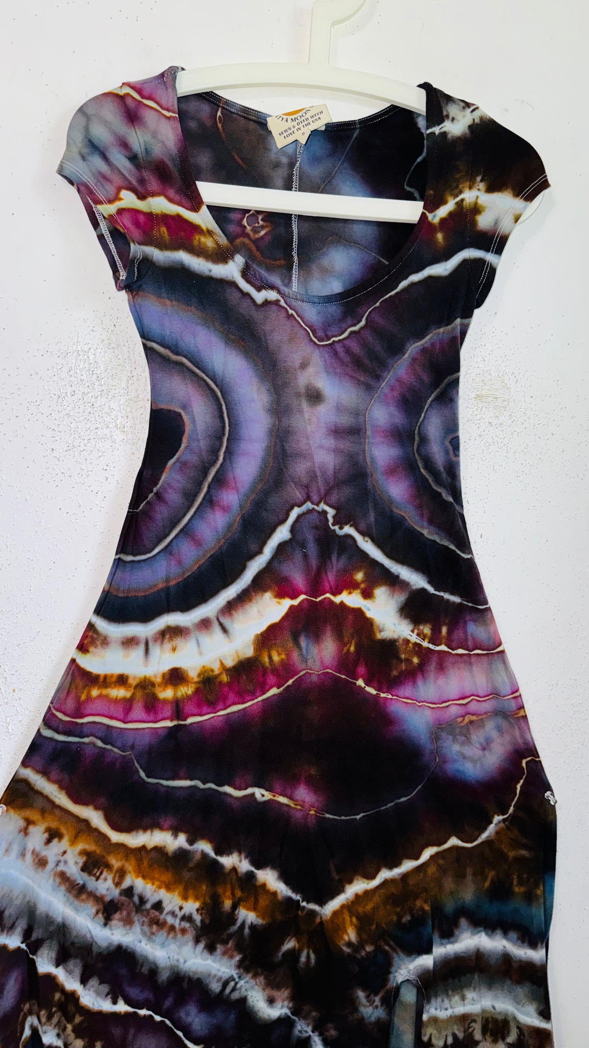 Small Grounded Cap Sleeve Slit Dress
