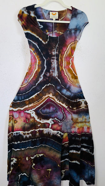 Medium Grounded Cap sleeve Slit Dress
