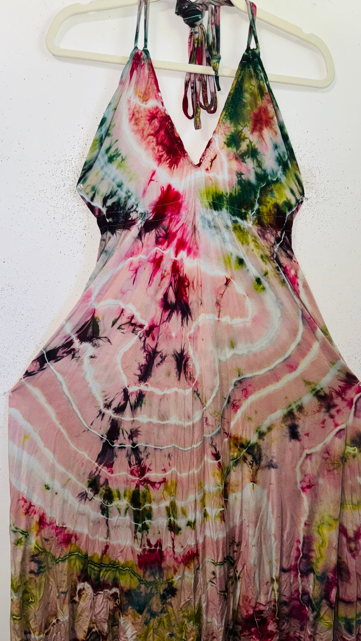 One Size fits up to 1XL Halter dress discounted please read