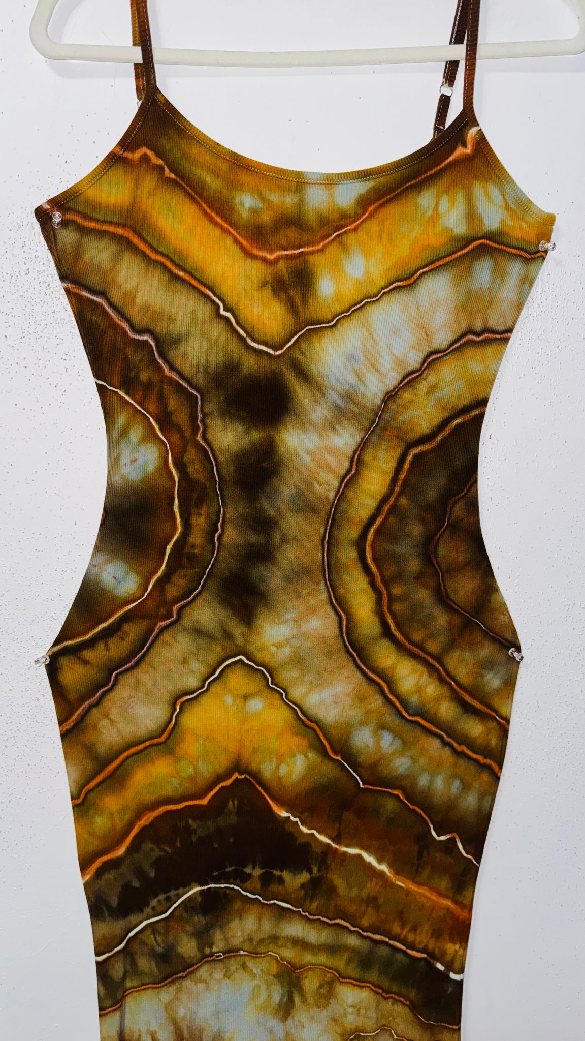 Large Venus Dress w/ mermaid flair & built in bra