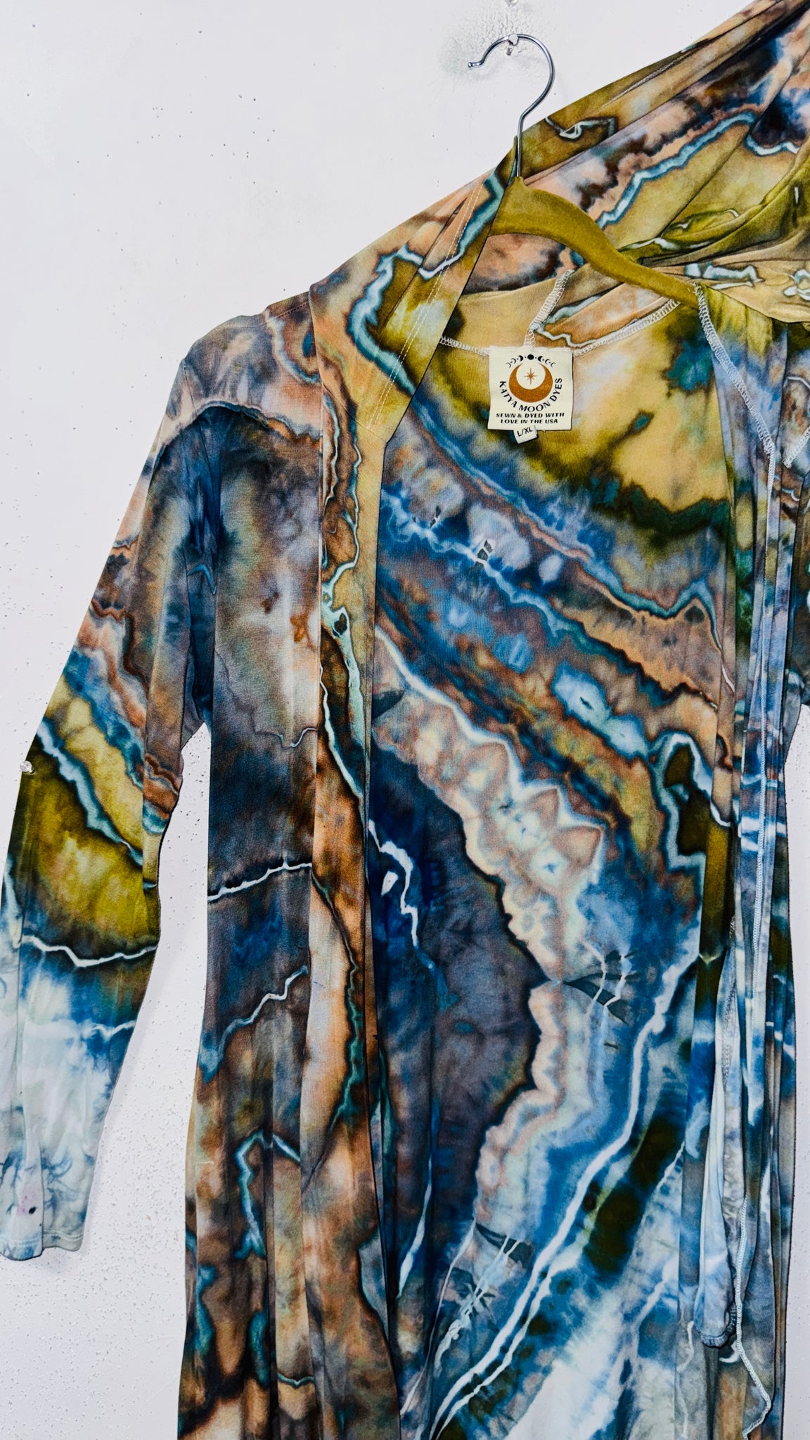 Large/XL  (would fit XL) goddess Robe with hood & POCKETS