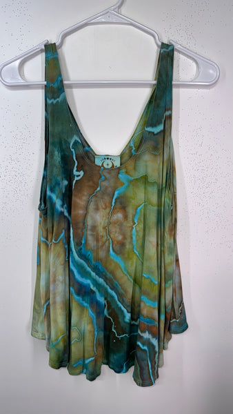 1XL in the flow tank top