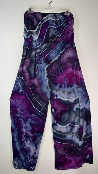 Medium tube pocket jumpsuit (good for large or maternity as well, wont stretch out)