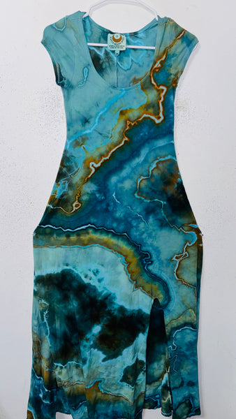 Medium Grounded Cap sleeve Slit Dress