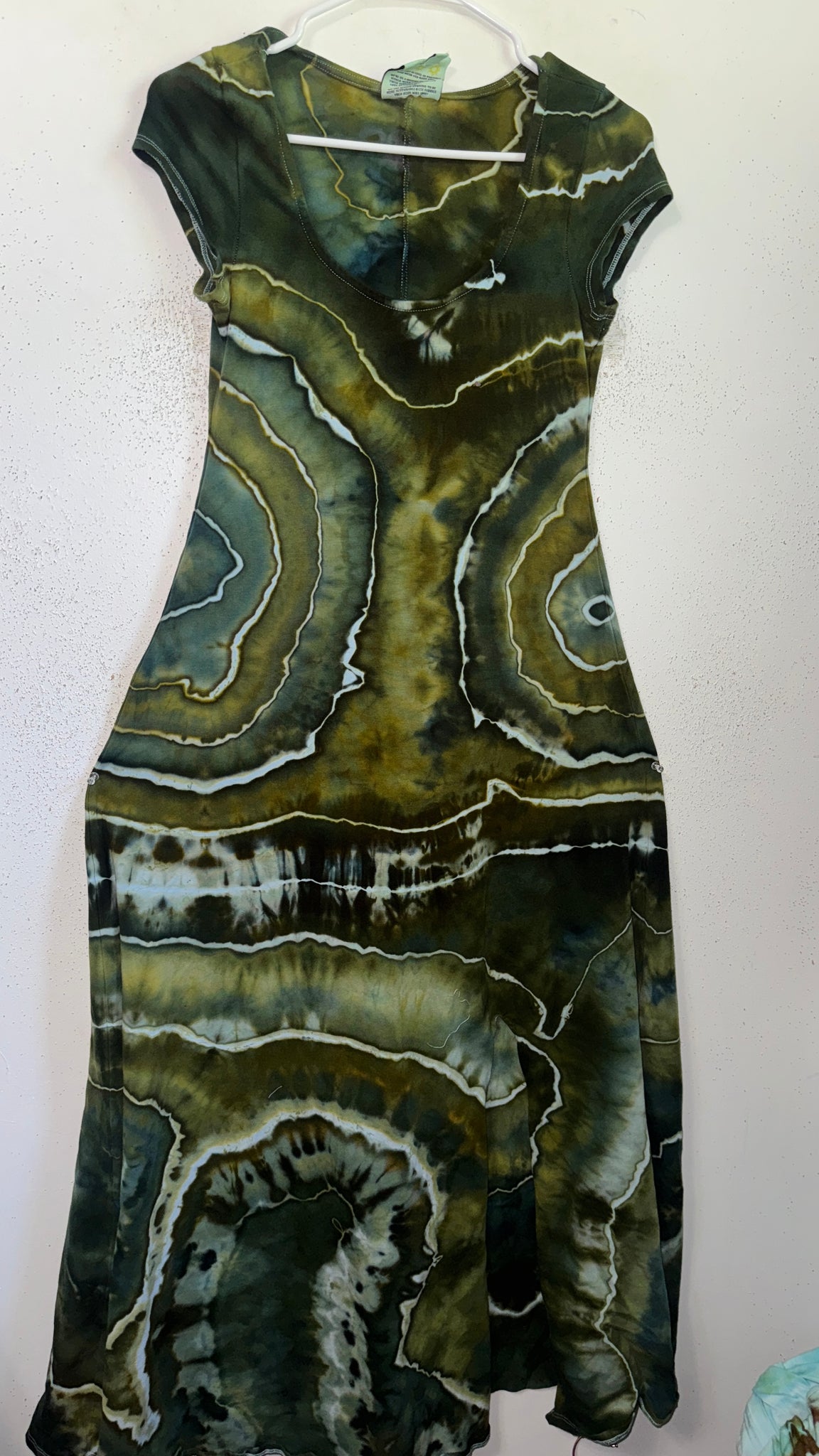 Large Grounded Cap Sleeve Slit Dress