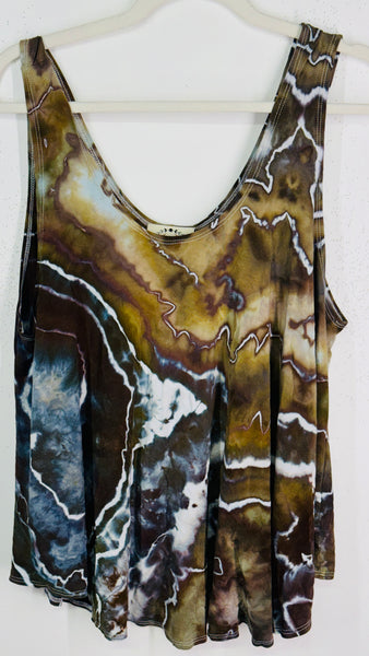 2XL in the flow tank top