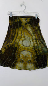 Large knee skirt