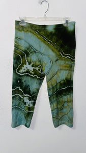 XL knee length capri leggings