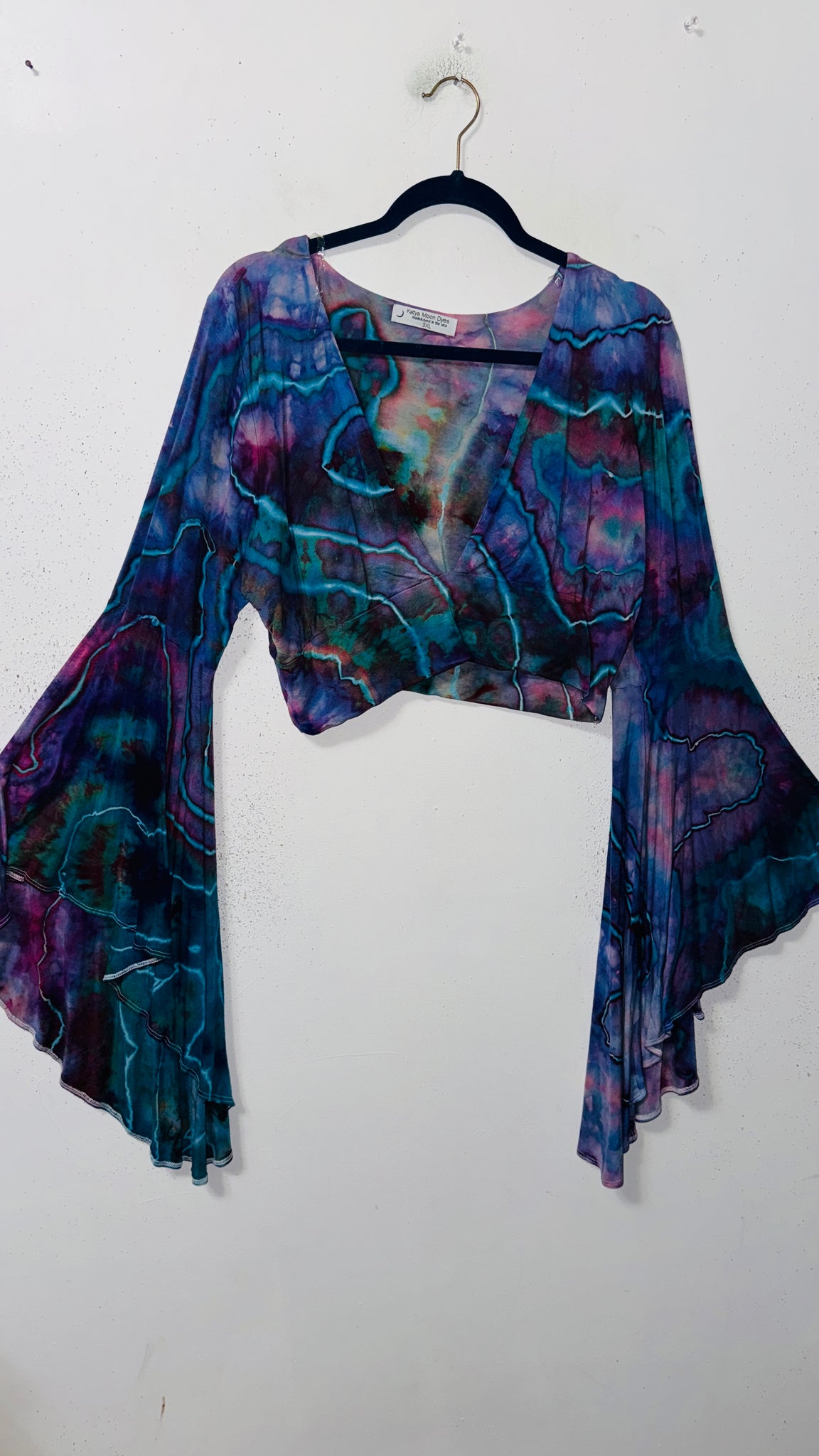 3XL Daisy Jones Bell Sleeve Crop