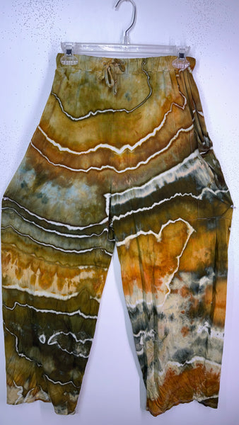 Medium Shakedown Pants discounted please read
