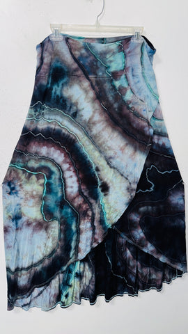 XL Peekaboo Skirt (runs large, better for size 1xl/2xl)