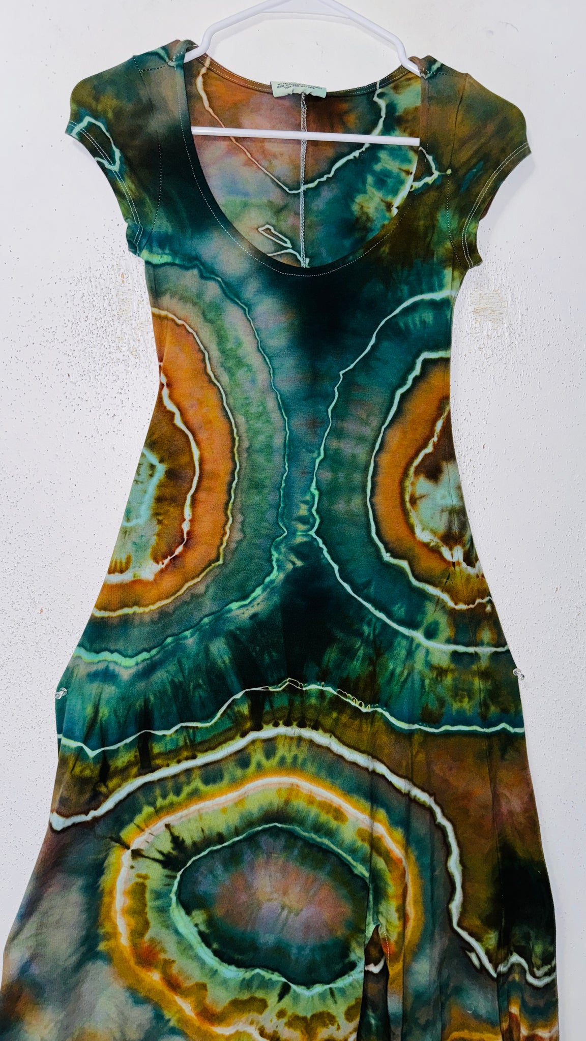 Small Grounded Cap Sleeve Slit Dress
