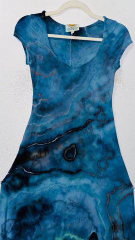 Medium Grounded Cap sleeve Slit Dress