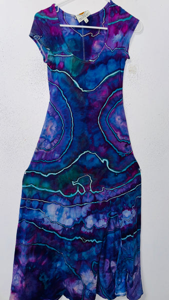Medium Grounded Cap sleeve Slit Dress