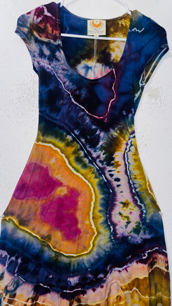 Medium Grounded Cap sleeve Slit Dress