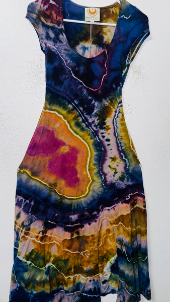 Medium Grounded Cap sleeve Slit Dress