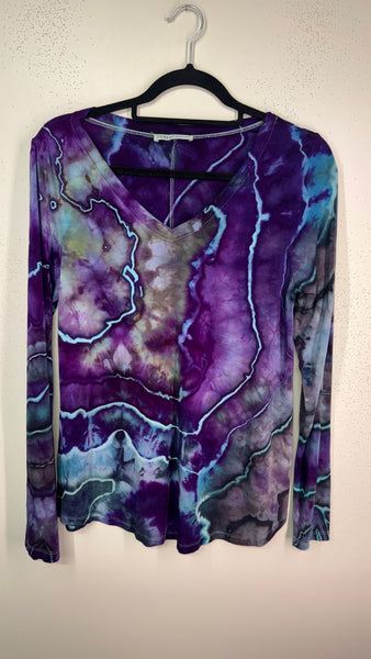 Small long sleeve super comfy (can fit medium too)