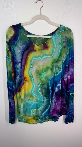 Large long sleeve super comfy (can fit XL too)