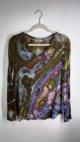 Small long sleeve super comfy (can fit medium too)