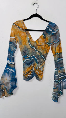 Ripple Bell Sleeve Cinch top small
