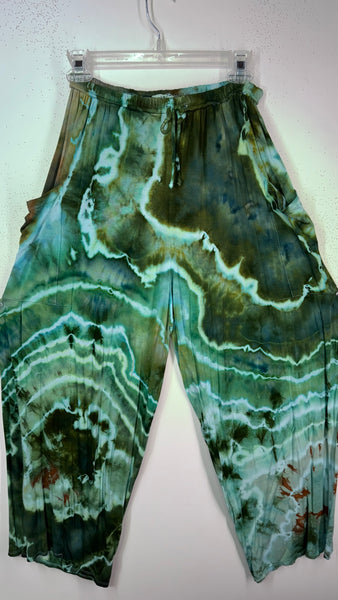 Medium Shakedown Pants discounted please read