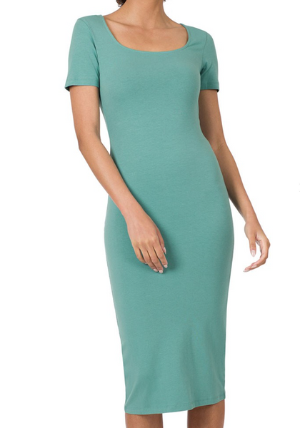 Large 9 to 5  Bodycon Just Below the Knee Dress