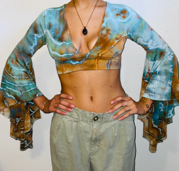 Daisy Jones Medium Bell Sleeve Crop