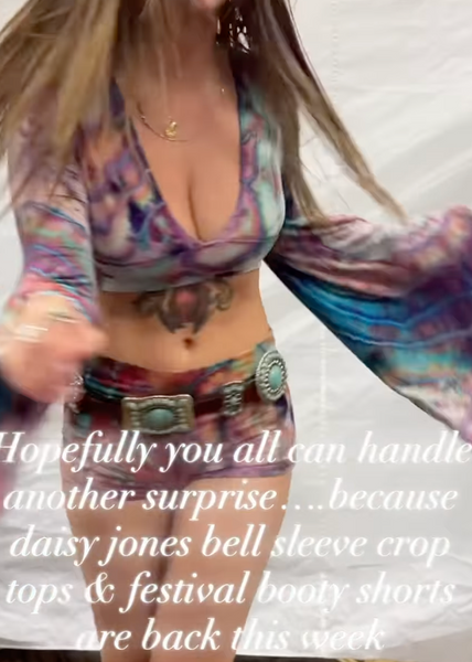 Daisy Jones  XL Bell Sleeve Crop