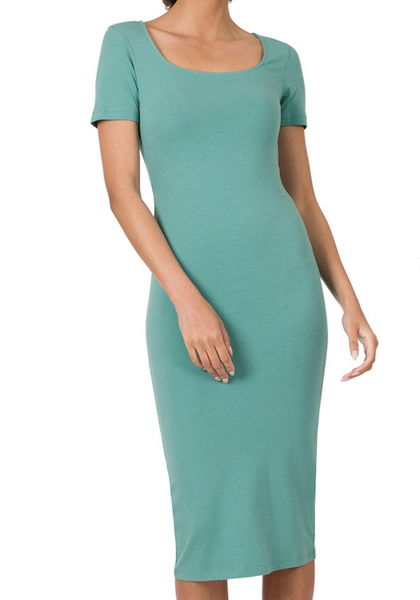 Medium 9 to 5 Bodycon Just Below the Knee Dress